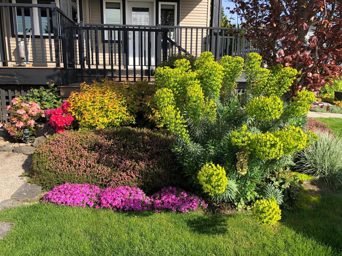 Lovely J Home -Stunning River View Cozy Two Bedroom Private Suite New Westminster Extérieur photo
